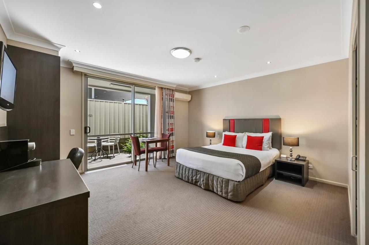 Platinum International Hotel Toowoomba Bagian luar foto